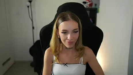 alexxisky webcam stripchat model stream image