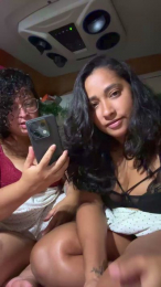 Marinomade webcam model stream image