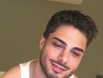 puffishere webcam model stream image