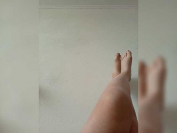 Malika25 webcam model stream image