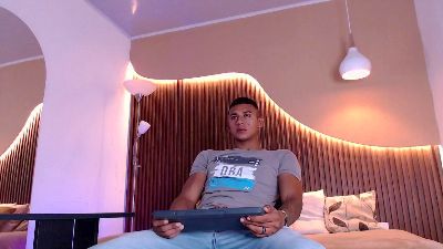 Aiden_steel webcam model stream image