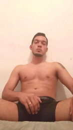 MaxOFiMoon webcam model stream image