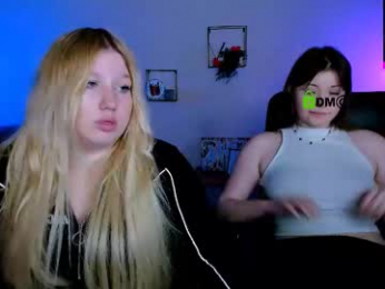 juli_kisss webcam model stream image