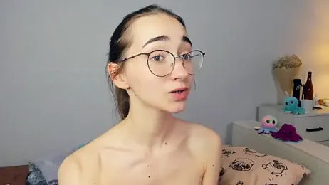 PollyBeev webcam stripchat model stream image