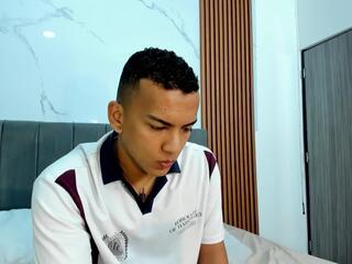 Rafael Leonn webcam model stream image