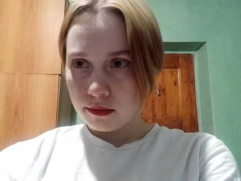 AveryFleurent webcam model stream image