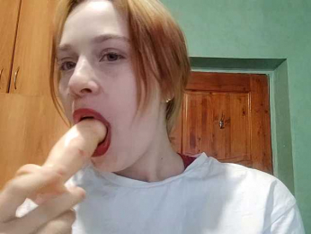 AveryFleurent webcam model stream image