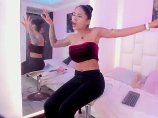 Katniss K webcam model stream image