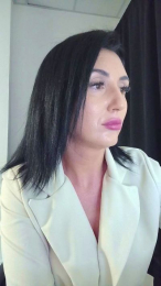 Lola05love webcam model stream image