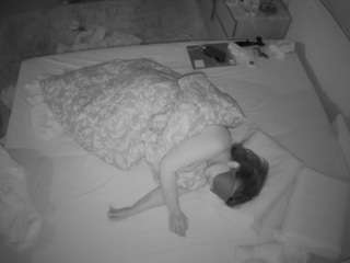 voyeurcam-julmodels-whitebed-3 webcam model stream image