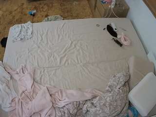 voyeurcam-julmodels-whitebed-3 webcam model stream image
