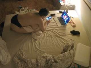 voyeurcam-julmodels-whitebed-3 webcam model stream image