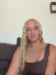 Sophie_cute06 webcam stripchat model stream image