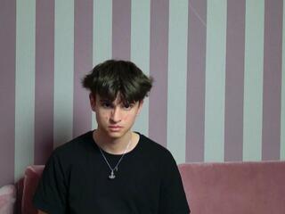 Armand Bubka webcam model stream image