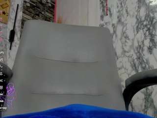 dayana-20cm webcam model stream image