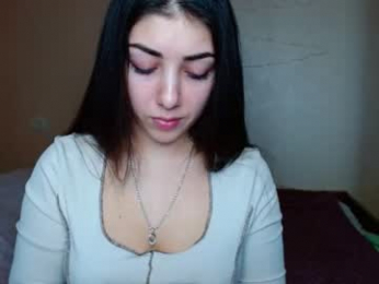 kikies_ webcam model stream image