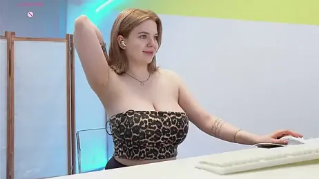 LovlyBambi webcam model stream image