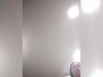 Loveshope webcam model stream image