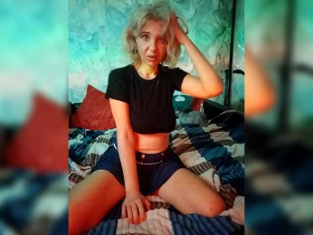 AsyaLorna webcam model stream image