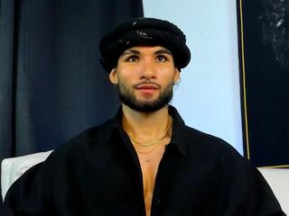 Summy Hattaway webcam model stream image