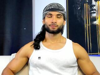 Summy Hattaway webcam model stream image