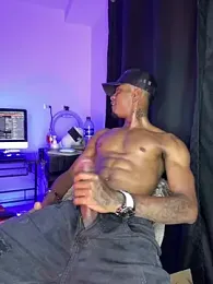 agrublack webcam stripchat model stream image