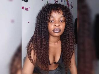 Yadah webcam bongacams model stream image