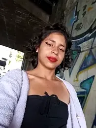 H_hiana webcam stripchat model stream image