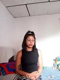 H_hiana webcam model stream image