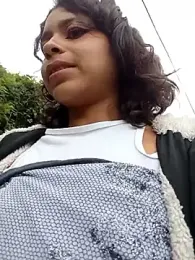 H_hiana webcam stripchat model stream image