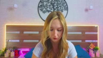 TinaPage webcam model stream image