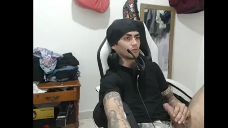 Cuteboyhotbig webcam model stream image