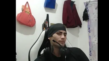 Cuteboyhotbig webcam stripchat model stream image