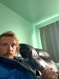 redone8in webcam model stream image