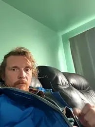 redone8in webcam model stream image