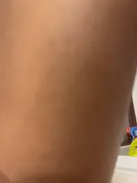 Mauuu18 webcam model stream image