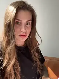 EmiliaCatalina webcam model stream image