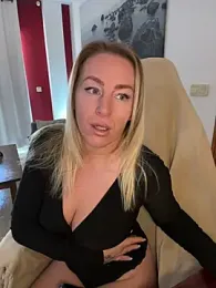 ChristinaSiemone webcam model stream image