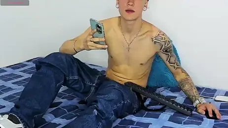 _lukyan_ webcam model stream image