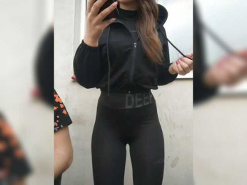 AHaHaC_B_yHuTa3 webcam model stream image