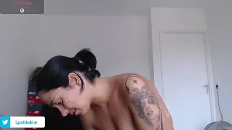 LPetitekim webcam model stream image