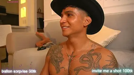 muscle_boyhorny webcam model stream image