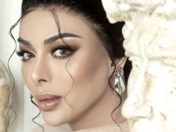 LunaRoyale webcam model stream image