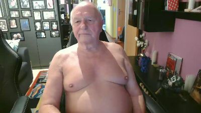 romwien webcam model stream image