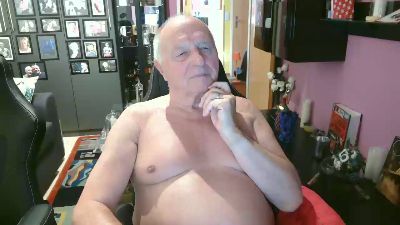 romwien webcam model stream image