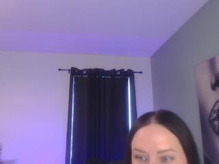 Tia Bella webcam model stream image