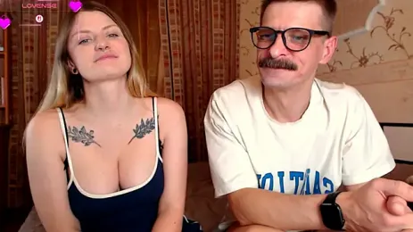 CozyCurves webcam stripchat model stream image