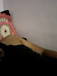 TippedSlowing webcam model stream image