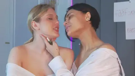 VioletAsh webcam model stream image