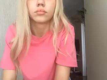 kristifelicien webcam model stream image